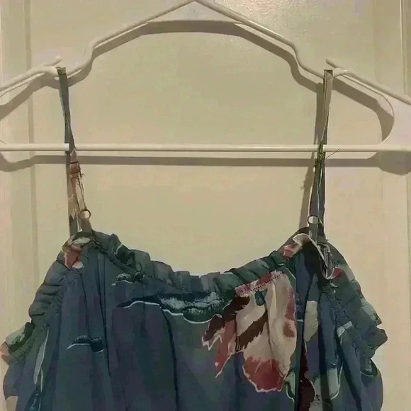 Hayden size L Flowy Sheer Cold Shoulder top w Adjustable Straps floral - Picture 2 of 9